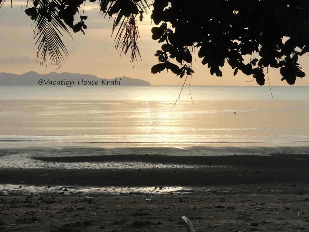 Vacation House Klong Muang Beach Bagian luar foto