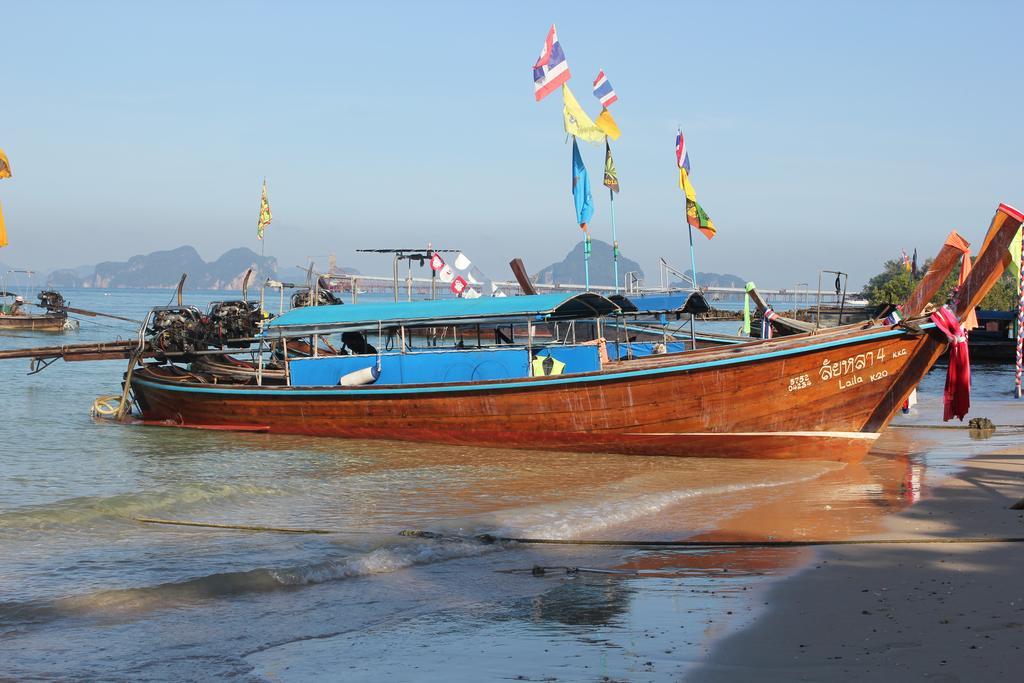 Vacation House Klong Muang Beach Bagian luar foto